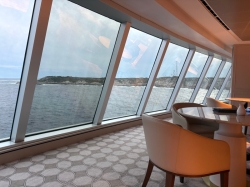 Seven Seas Splendor Observation Lounge picture