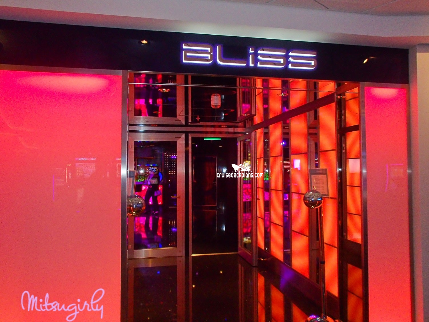 Bliss Ultra Lounge on Norwegian Cruise Line