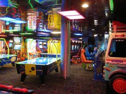 Oasis of the Seas Video Arcade picture Uploaded in 2017 Photo courtesy of Don McCann. Oasis of the Seas Video Arcade picture