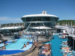 Vision of the Seas Main Pool picture