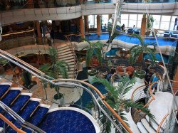 Vision of the Seas Centrum picture