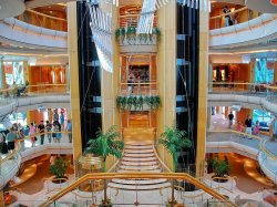 Enchantment of the Seas Centrum picture