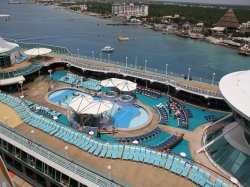 Grandeur of the Seas Main Pool picture