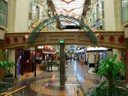 Independence of the Seas Royal Promenade picture