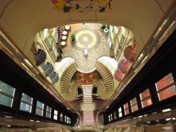 Independence of the Seas Royal Promenade picture