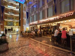 Mariner of the Seas Cafe Promenade picture