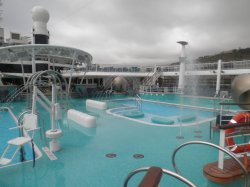 Norwegian Epic Pool picture