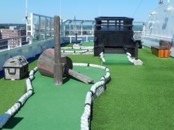 Carnival Splendor Mini Golf picture