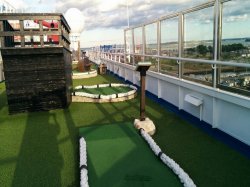 Carnival Splendor Mini Golf picture