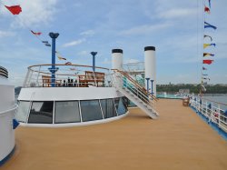 Carnival Miracle Sports Deck picture