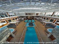 Norwegian Escape Haven Courtyard picture