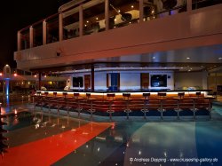 Norwegian Escape Waves Bar picture