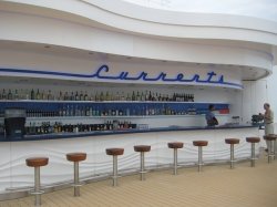 Disney Dream Currents Bar picture