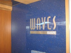 Waves Bar picture