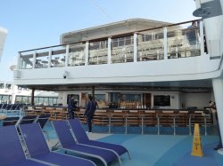 Norwegian Escape Waves Bar picture