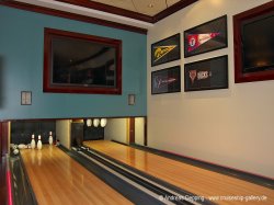 Norwegian Breakaway O Sheehans Bar & Grill picture Uploaded in 2015 Photo courtesy of Andreas Depping. Norwegian Breakaway O Sheehans Bar & Grill picture