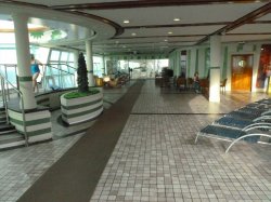 Independence of the Seas Solarium picture