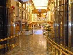 Independence of the Seas Royal Promenade picture