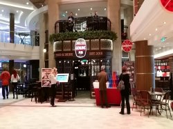 Anthem of the Seas English Pub picture