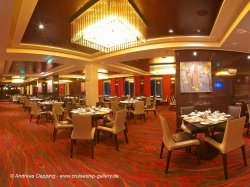 Norwegian Breakaway Savor Restaurant picture