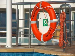 Norwegian Breakaway Main Pool picture