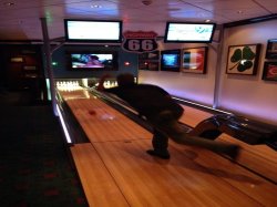 Norwegian Getaway Bowling picture