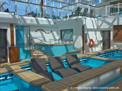 Norwegian Breakaway Haven Courtyard picture