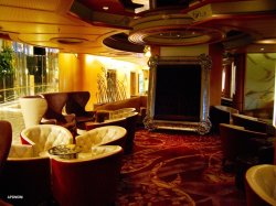 Navigator of the Seas R Bar picture