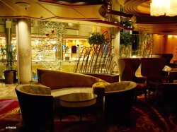 Navigator of the Seas R Bar picture