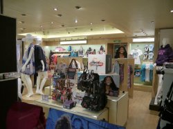 Carnival Vista Fun Shops picture