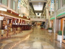 Mariner of the Seas Cafe Promenade picture