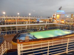 Allure of the Seas Main Pool picture