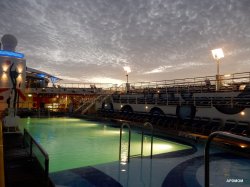 Allure of the Seas Main Pool picture