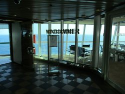 Empress of the Seas Windjammer Cafe picture