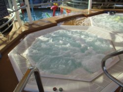 Empress of the Seas Pool picture