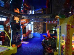 Carnival Triumph Underground Tokyo Video Arcade picture