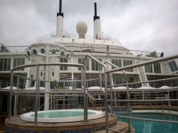 Queen Mary 2 Minnows Pool picture