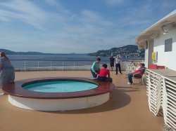 Queen Elizabeth Deck 5 forward picture