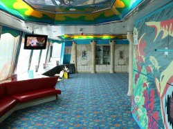 Vision of the Seas Adventure Ocean picture