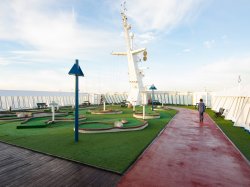 Carnival Imagination Jogging Track picture