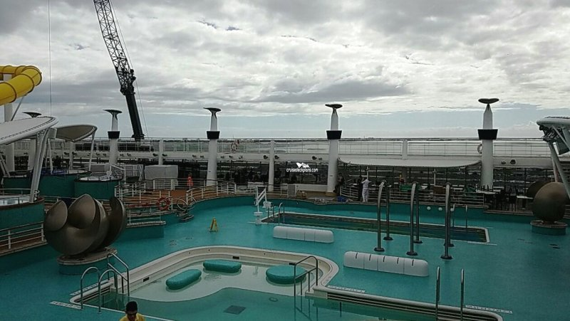 Norwegian Epic Pool Pictures