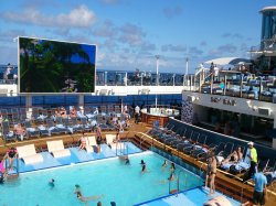 Ovation of the Seas Outdoor Pool picture