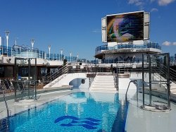 Regal Princess Fountain Pool picture