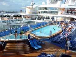 Harmony of the Seas Main Pool picture