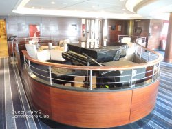 Queen Mary 2 Commodore Club picture