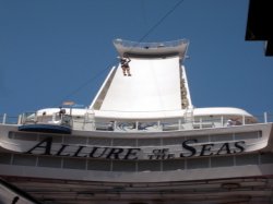 Allure of the Seas Zip-line picture