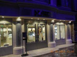 Independence of the Seas Royal Promenade picture