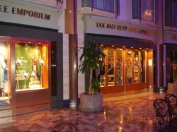 Independence of the Seas Royal Promenade picture