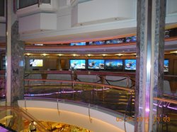 Independence of the Seas Royal Promenade picture