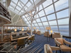 Norwegian Joy Horizon Lounge picture